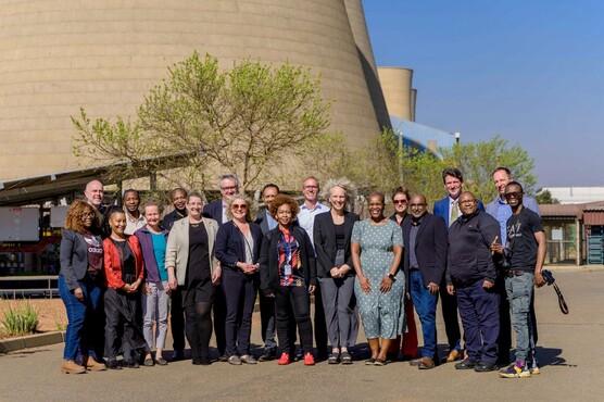 Gruppenbild mit State Secretary Morgan und der Südafrikanischen Regierung