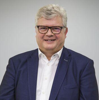 Portrait von Herr Lange