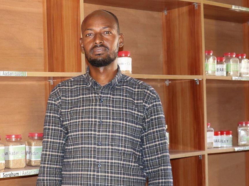 Mohamed Yusuf Abdilahi, Leiter der Samenbank in Galoley