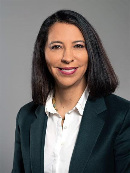 Martha Gutierrez lächelt