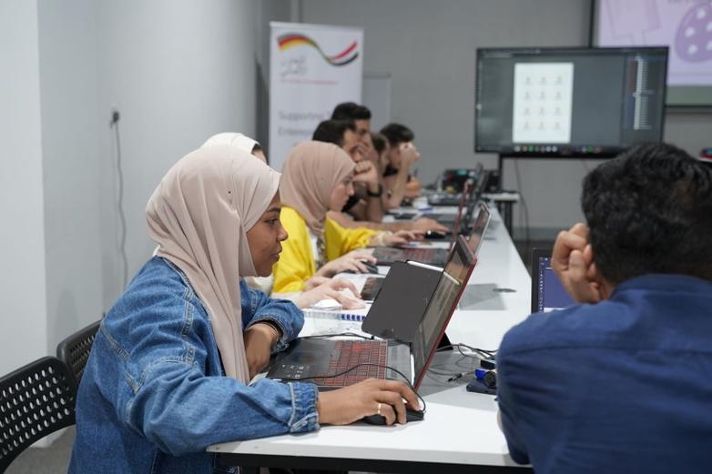 Illustrator- und Schneideplotter-Training in Mosul